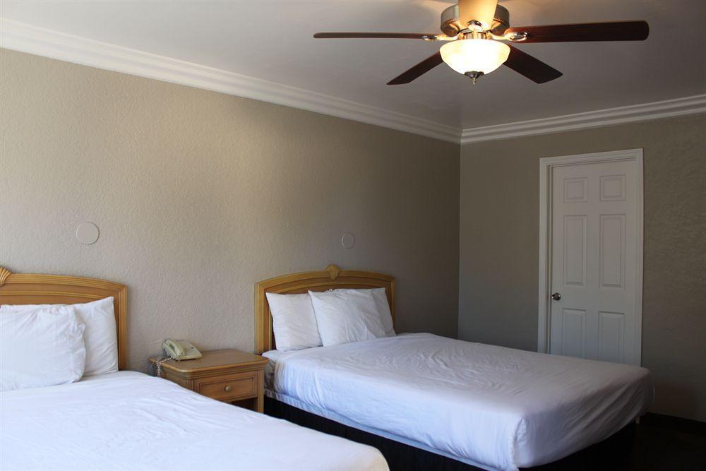 At Highway 1 Motel Lompoc